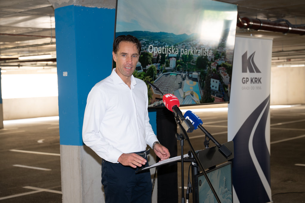 Otvorenje garaže Gorovo - Opatija, gradonačelnik Fernando Kirigin